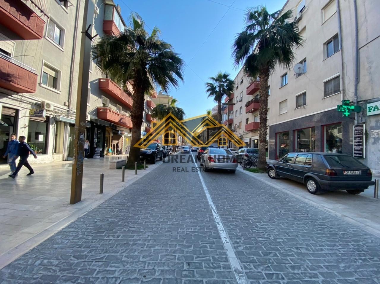 DY DYQANE PRANE BULEVARDIT KRYESOR DURRES, PER SHITJE !