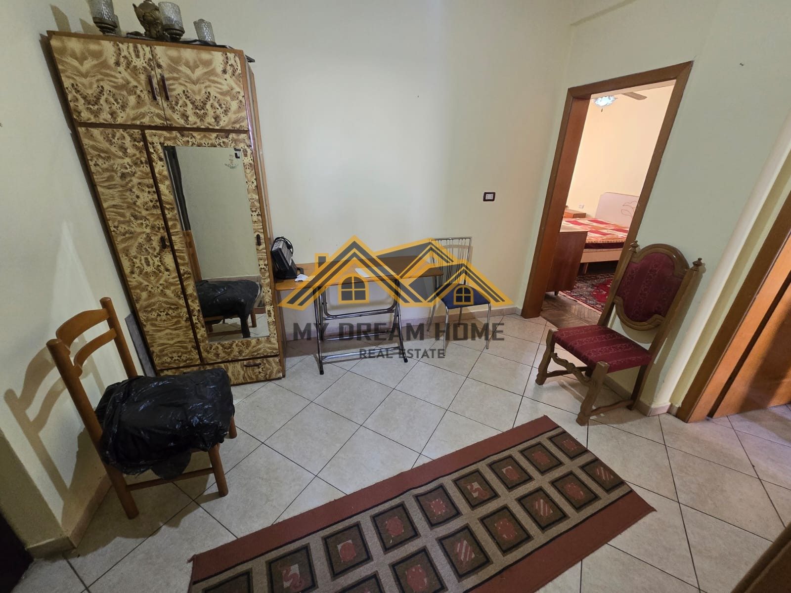 SHITET APARTAMENT 1+1 TEK GJYKATA DURRES 3