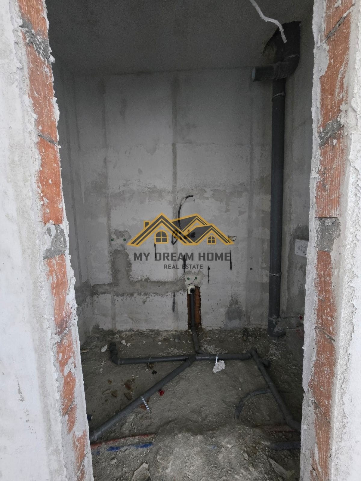 SHITET APARTAMENT 1+1 ME OBORR NE REZIDENCEN E RE NE ,GOLEM!