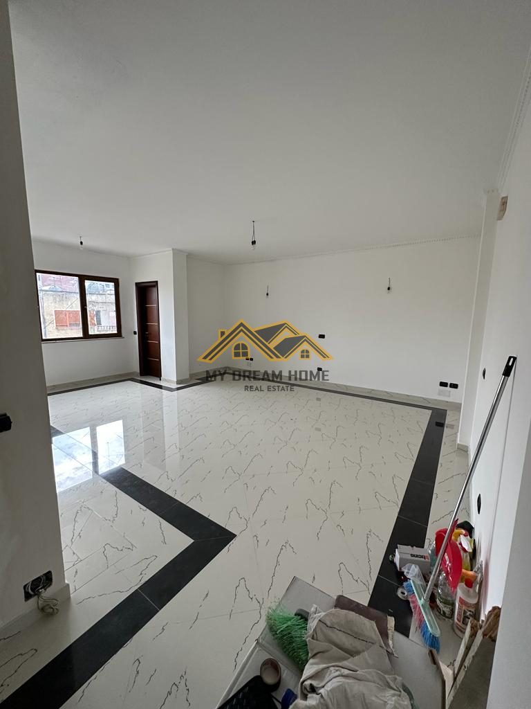 SHITET APARTAMENTE 3+1+2 PRAN SPITALIT AMERIKAN! 2