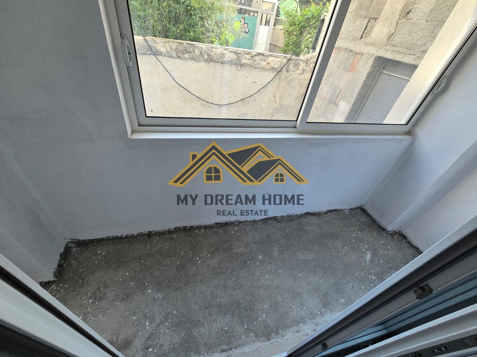 SHITET APARTAMENT 2+1 , PRANE SHKOLLES 2 GJELAT, DURRES. 2
