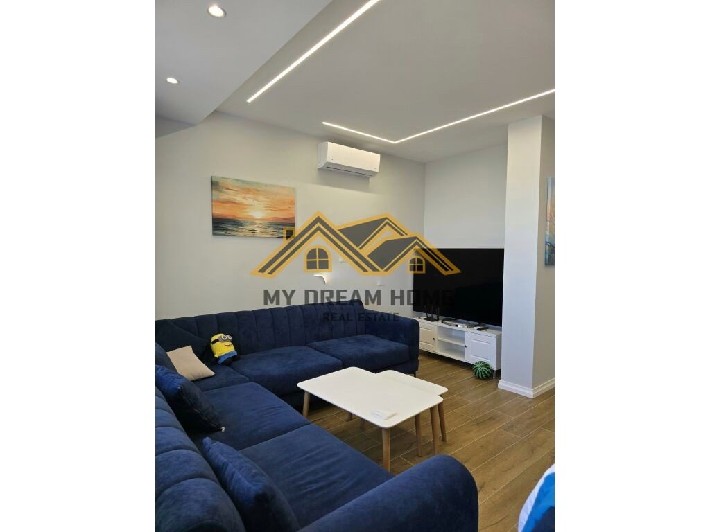 Apartament 1+1 me Pamje Deti në Shkëmbi i Kavajës!