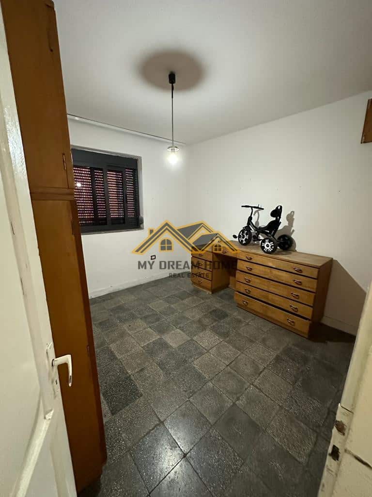 SHITET APARTAMENT 2+1 AFER STACIONIT TRENIT NE DURRES! 4