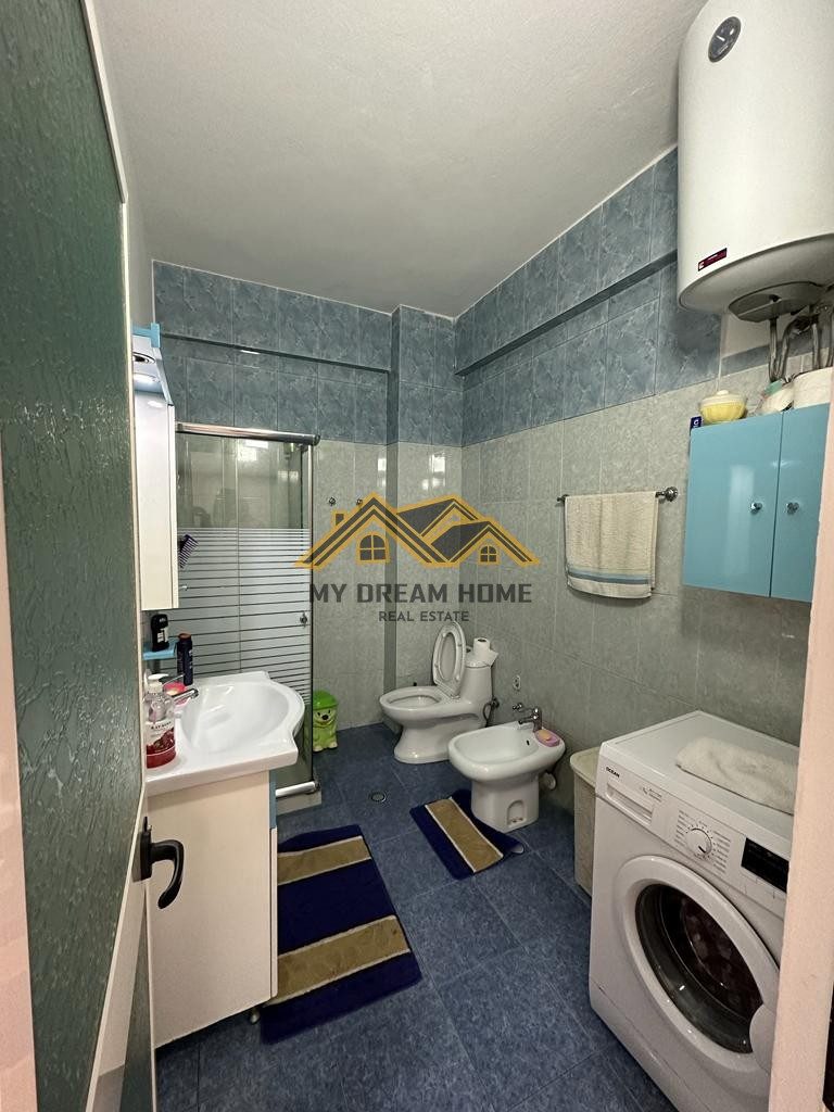 SHITET APARTAMENT 2+1 I MOBILUAR NE PLAZH STACIONI I PARE URA DAJLANIT! 3
