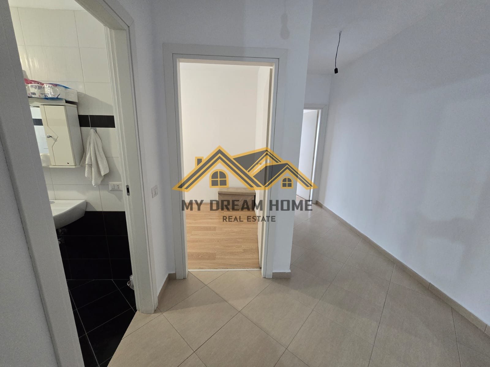 SHITET APARTAMENT 3+1+2 + DEPO TEK PORT VIEW DURRES 4