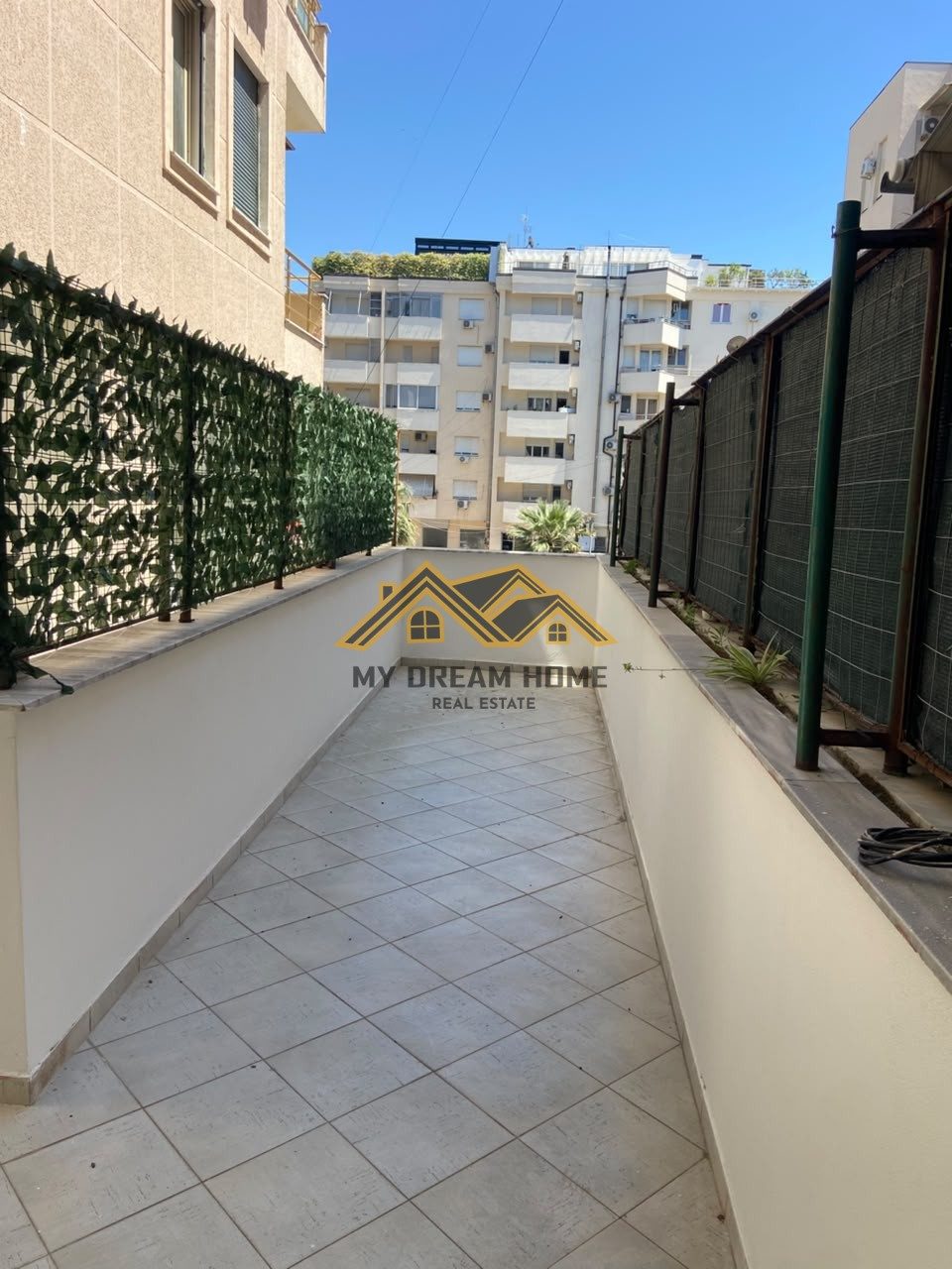SHITET APARTAMENT 1+1+VERAND URA DAJLANIT PLAZH DURRES! 2
