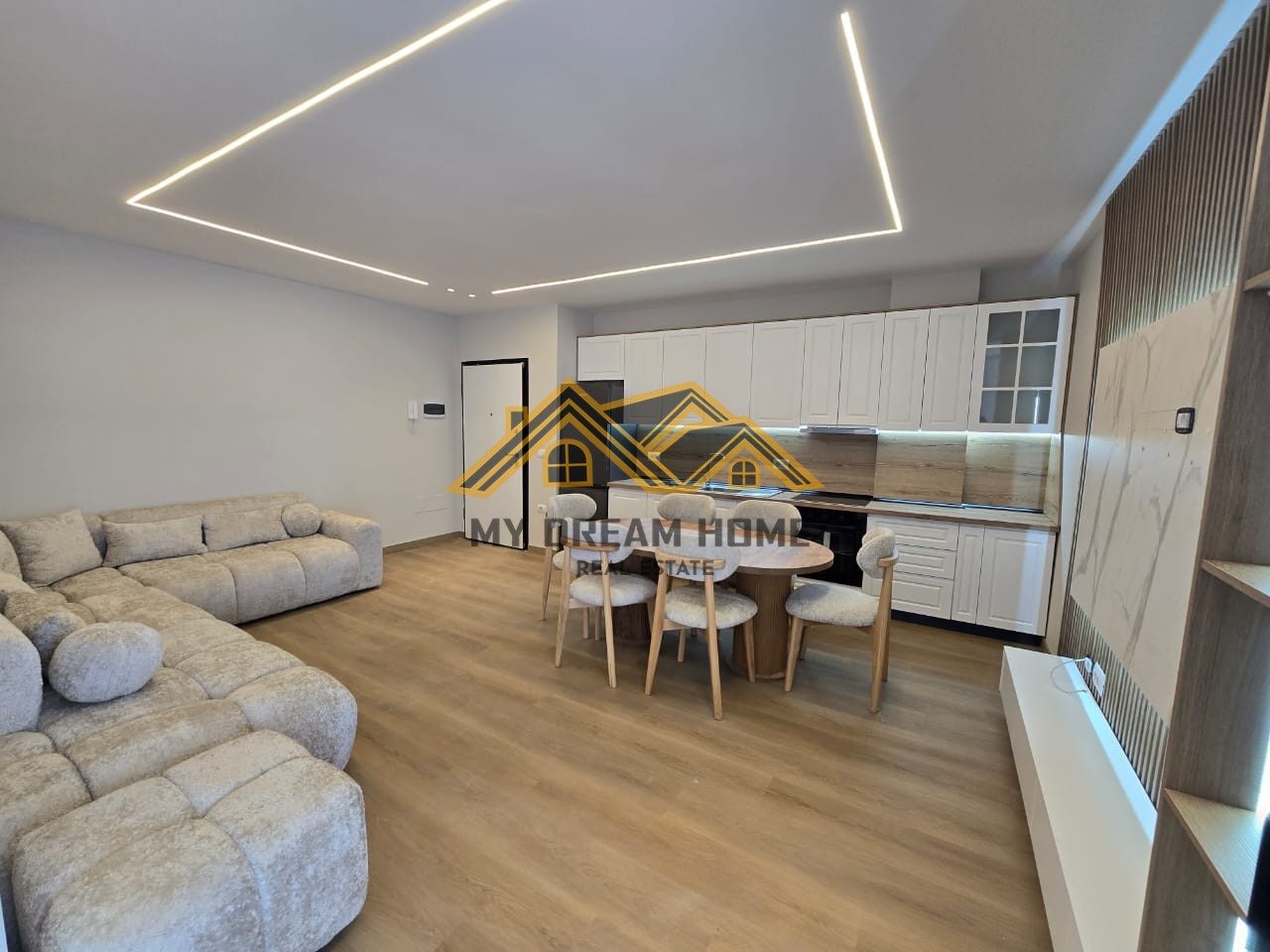 SHITET SUPER APARTAMENT NE GOLEM!