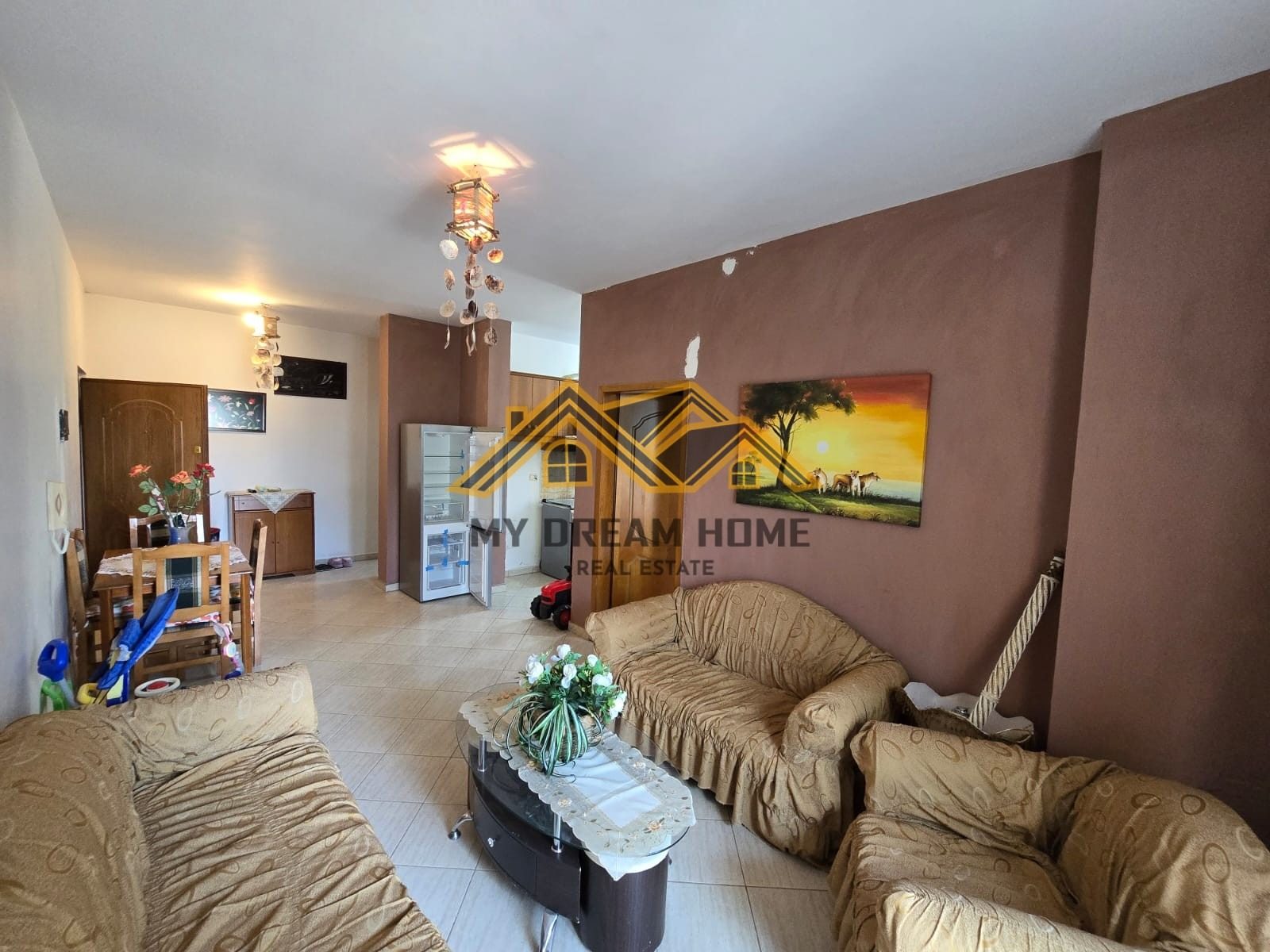 SHITET APARTAMENT 1+1 TEK SHKEMBI I KAVAJES!!