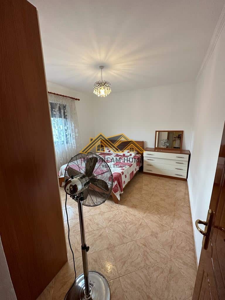 SHITET APARTAMENT 2+1 AFER STACIONIT TRENIT NE DURRES! 4