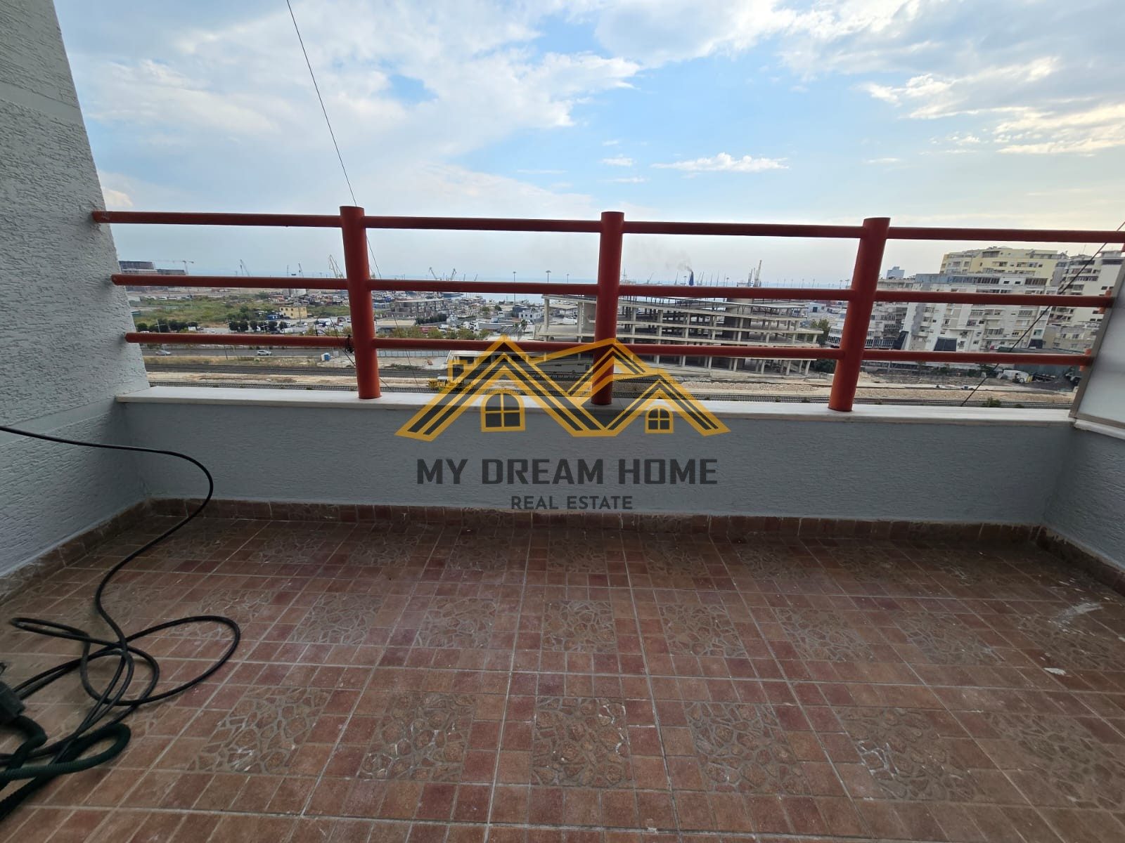 SHITET APARTAMENT 1+1 UKD DURRES FULL PAMJE DETI!! 4