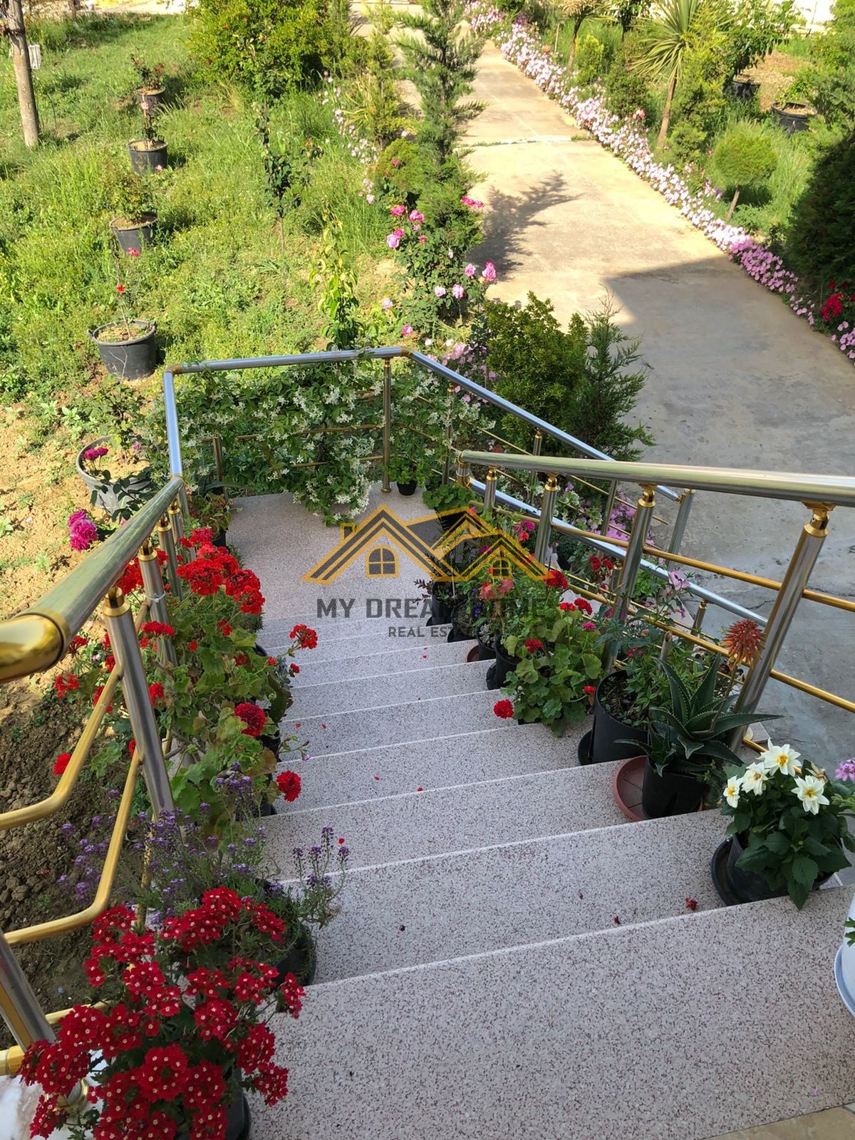 SHITET VILE 3 KATESHE NE FLLAKE, DURRES!