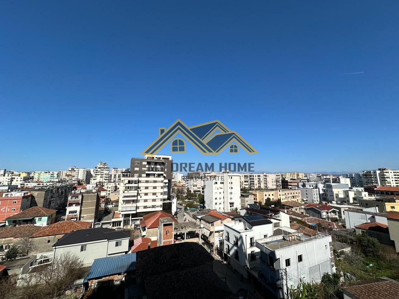 SHITET APARTAMENT 2+1+2 NE QENDER TE DURRESIT! 3
