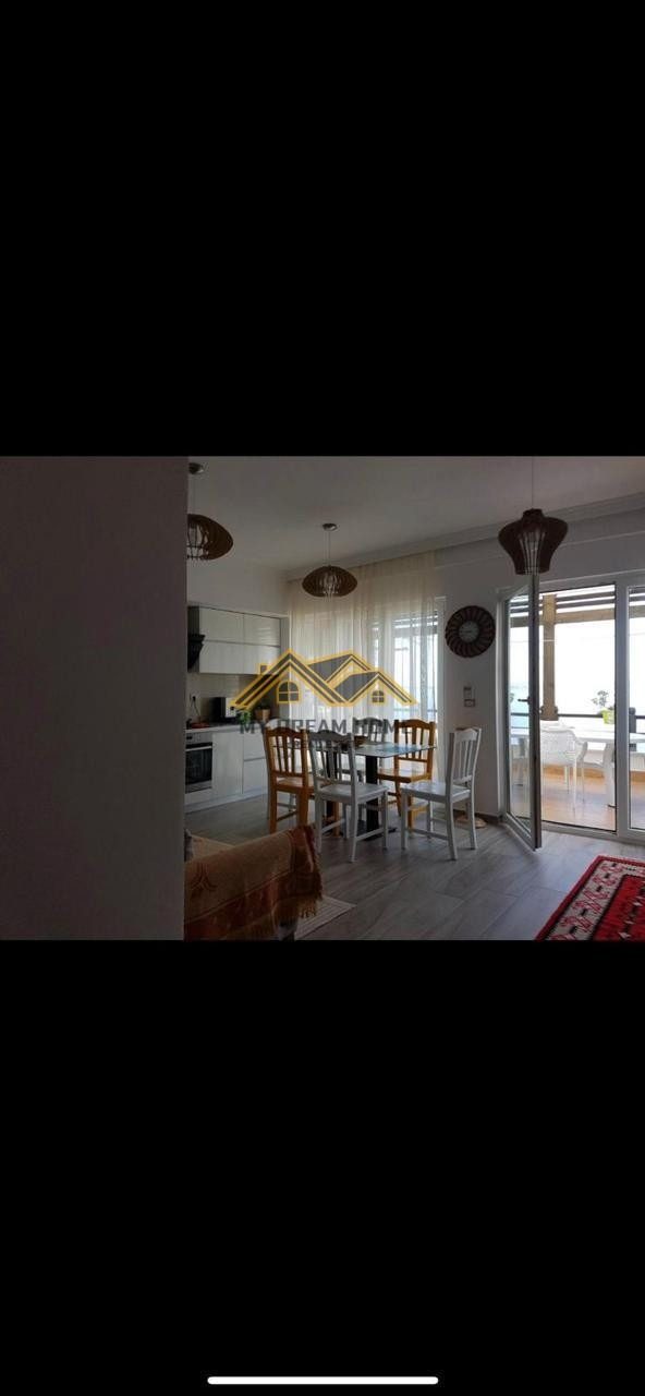 VLORE- AQUAMARINE RESIDENCE: SHESIM APARTAMENT ME PAMJE NGA DETI