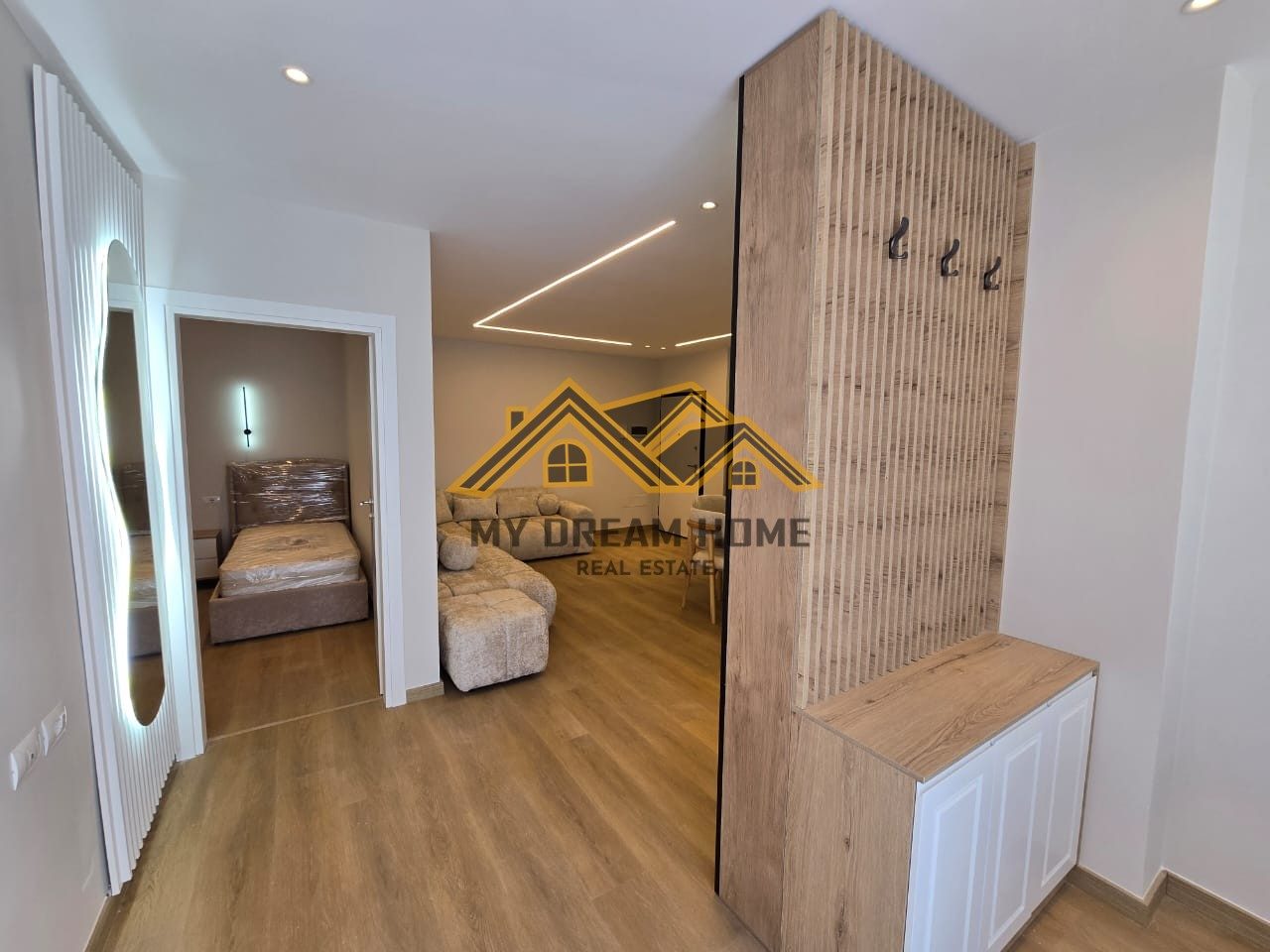 SHITET SUPER APARTAMENT NE GOLEM!
