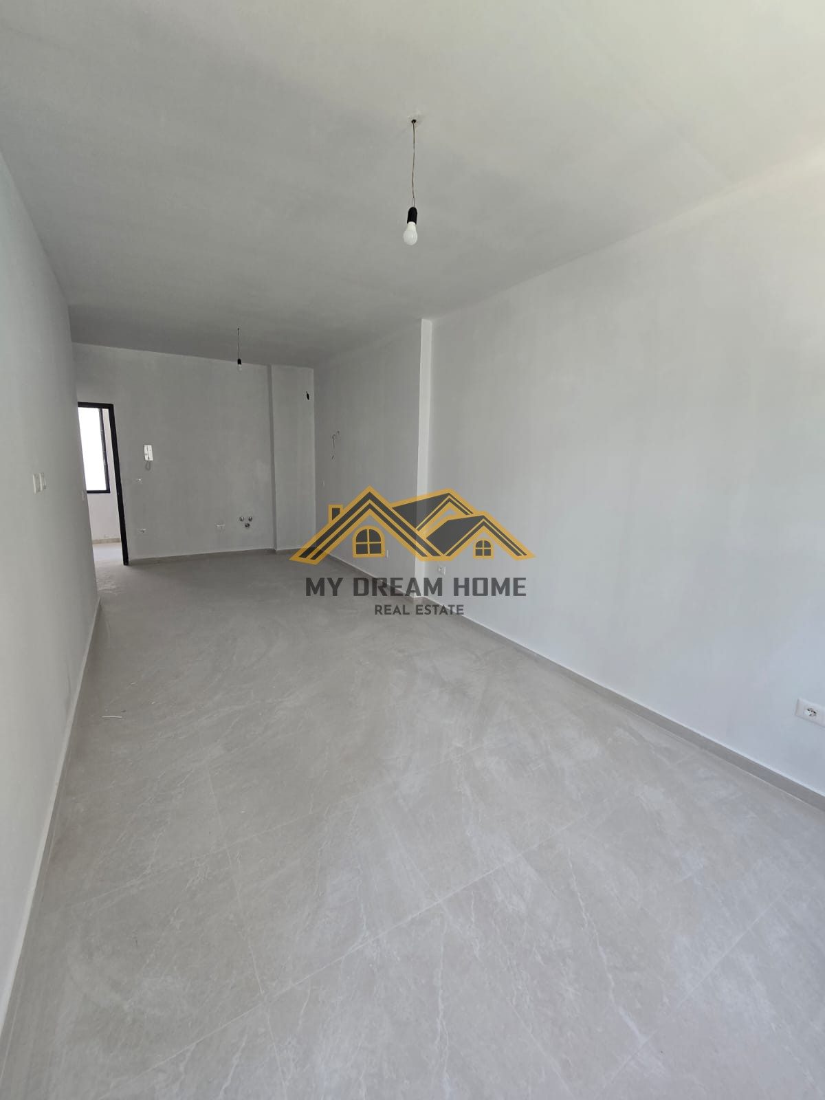 Apartament 1+1 Për Shitje tek Paja Residence me pamje pishine, Mali i Robit ! 2