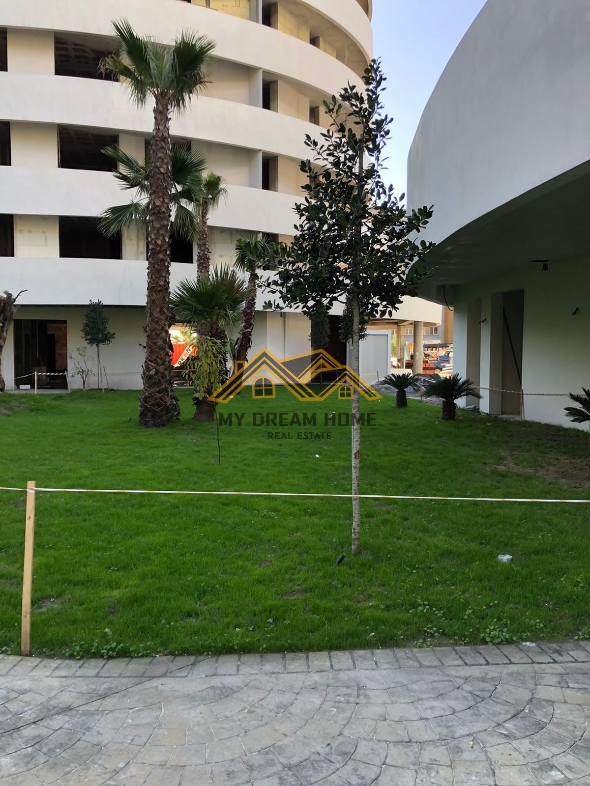 SHITET APARTAMENT 2+1+2 ME PAMJE NGA DETI TE WHITE HILL REZIDENCE! 4