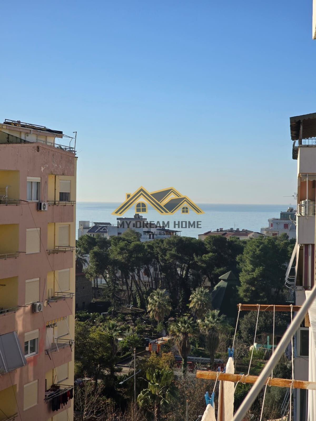SHITET APARTAMENT 1+1 PLAZH DURRES