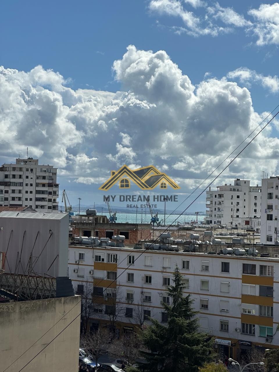 SHITET APARTAMENT 2+1+2 NE QENDER DURRES! 4