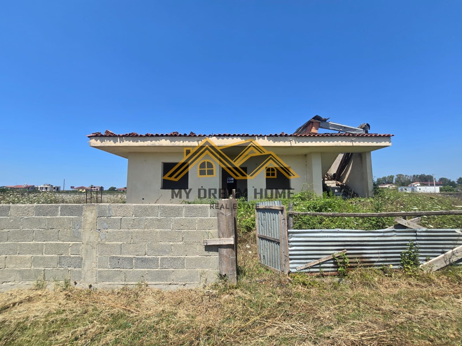 Shitet, Shtepi Private, Sallmone, Durres. 2