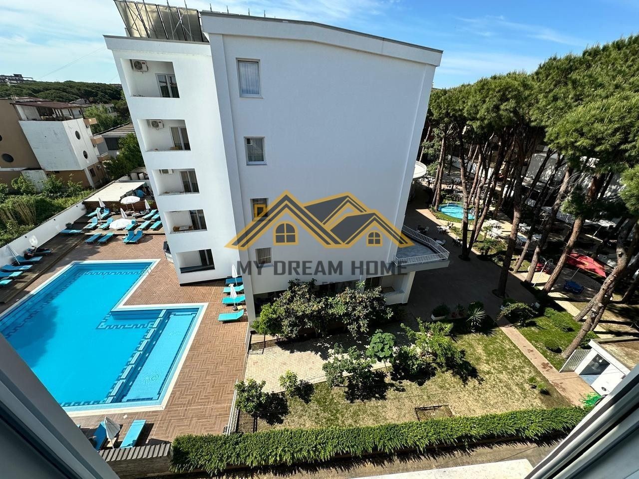 PENTHOUSE UNIK TEK MALI I ROBIT (GOLEM)