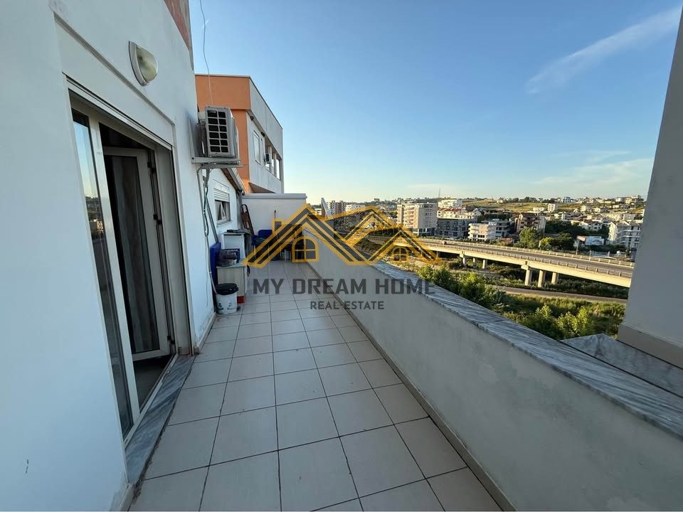 APARTAMENT 3+1+VERANDE ME PAMJE DETI NE PLAZH, PER SHITJE ! 2