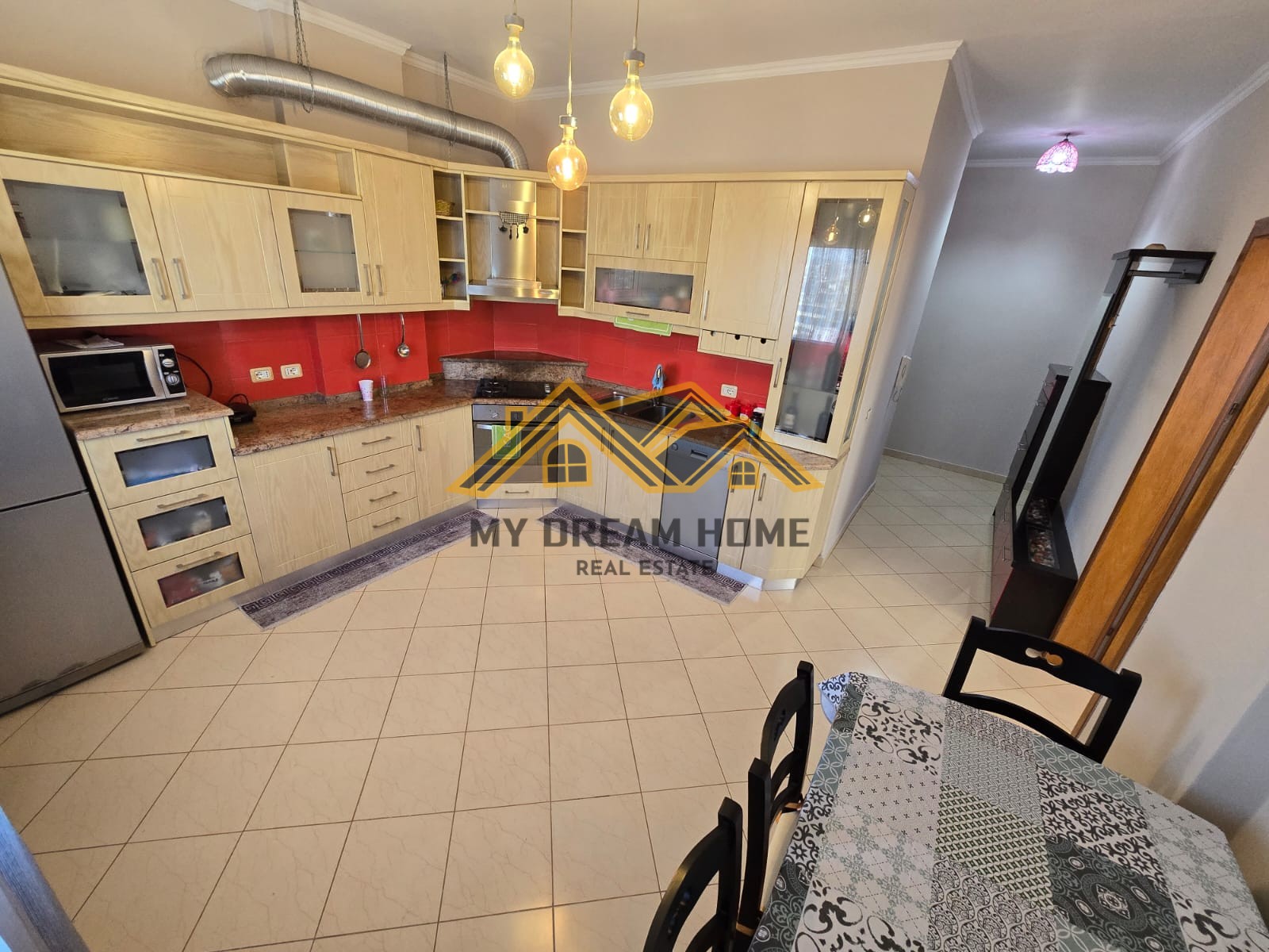 SHitet Apartament 2+1 Pran Galaktikut, Durrës!! 4