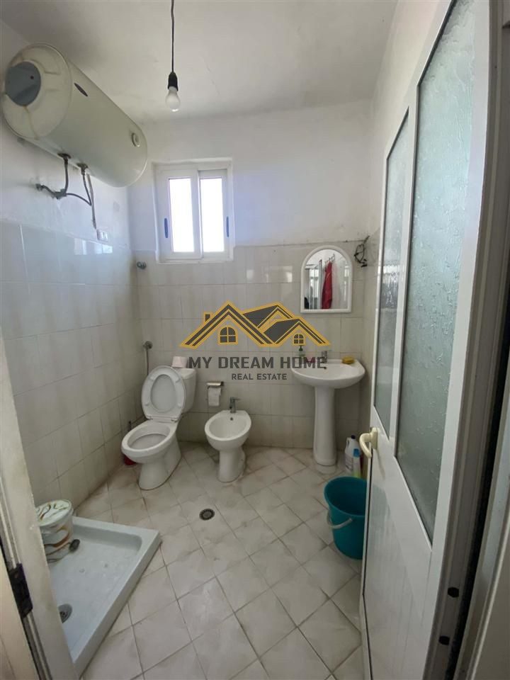 SHITET SHTEPI PRIVATE TEK GJYKATA ,DURRES ! 3