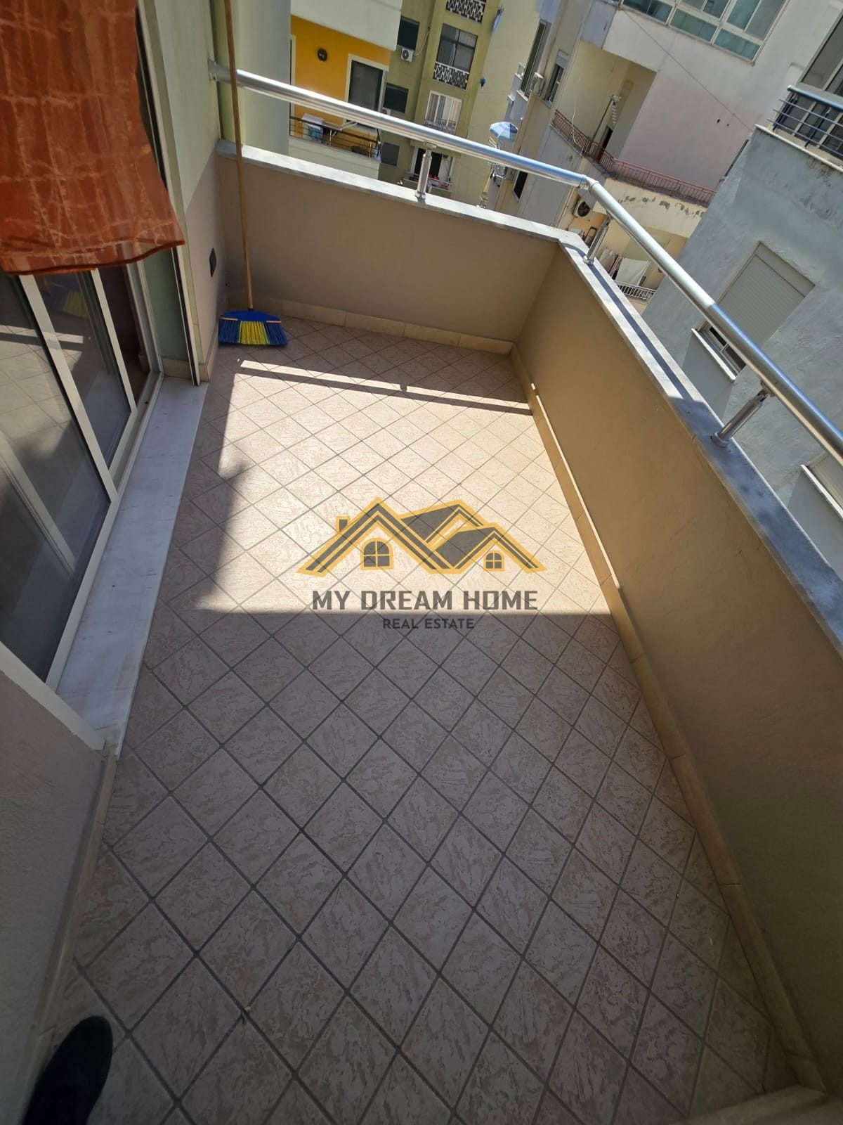 SHITET APARTAMENT 1+1 NE SHKEMBIN E KAVAJES !! 4