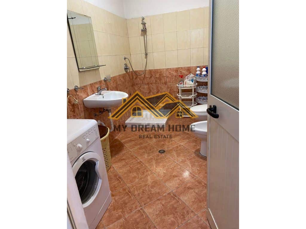 SHIITET APARTAMENT 1+1 NE QENDER TE DURRESIT! 3