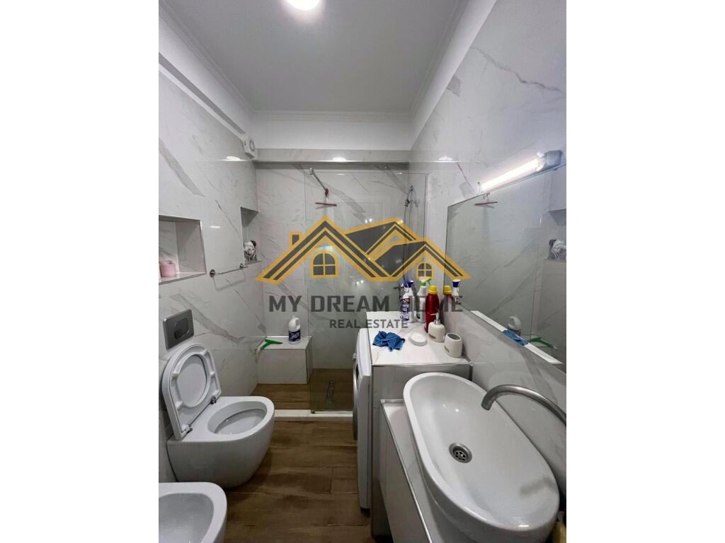 VLORE- AQUAMARINE RESIDENCE: SHESIM APARTAMENT ME PAMJE NGA DETI