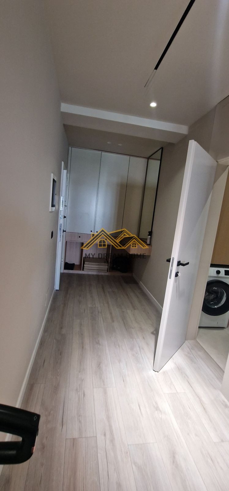Shitet apartament 1+1 ne plazh Hekurudha 4