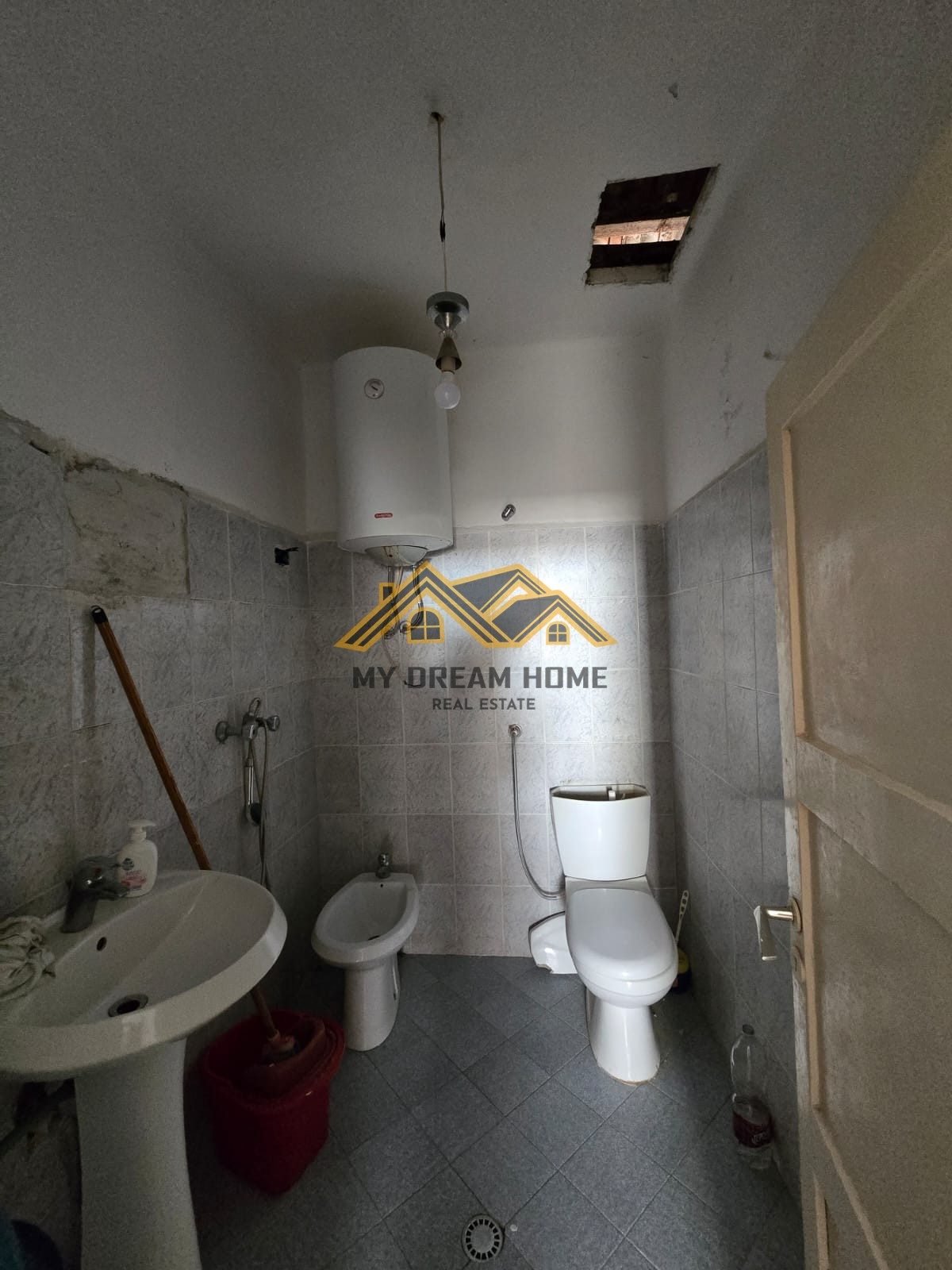 SHITET SHTEPI PRIVATE TEK GJYKATA ,DURRES ! 2