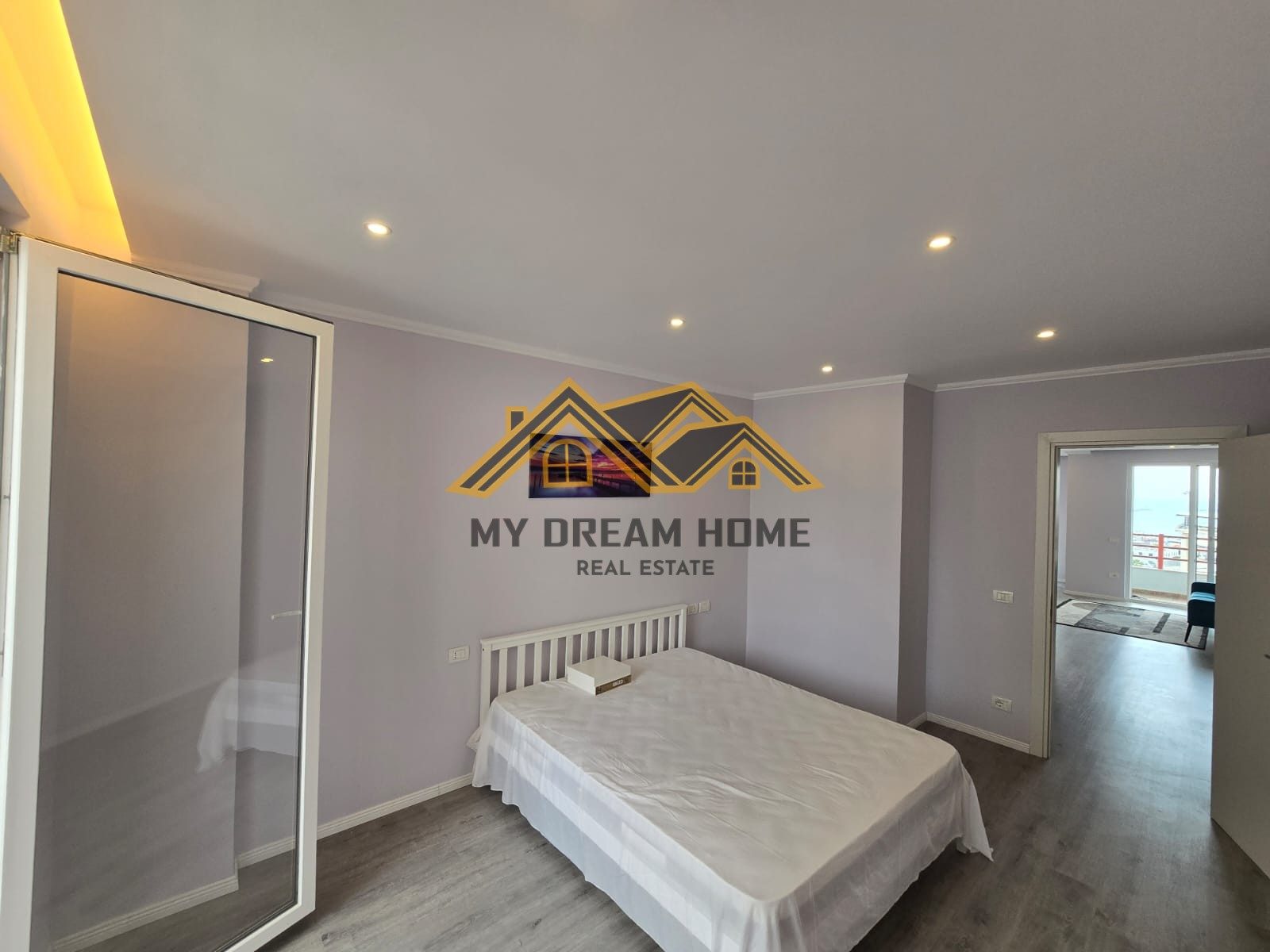 SHITET APARTAMENT 1+1 UKD DURRES FULL PAMJE DETI!! 2