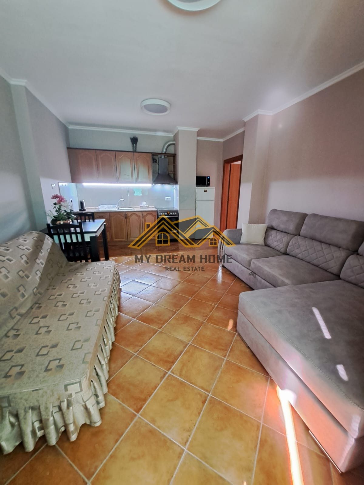 SHITET APARTAMENT 1+1 ILIRIA PLAZH DURRES 3