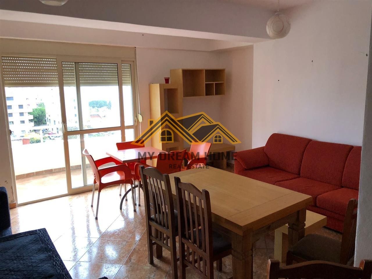SHITET APARTAMENT 2+1 ME PAMJE NGA DETI TE RROTA E KUQE, PLAZH 4
