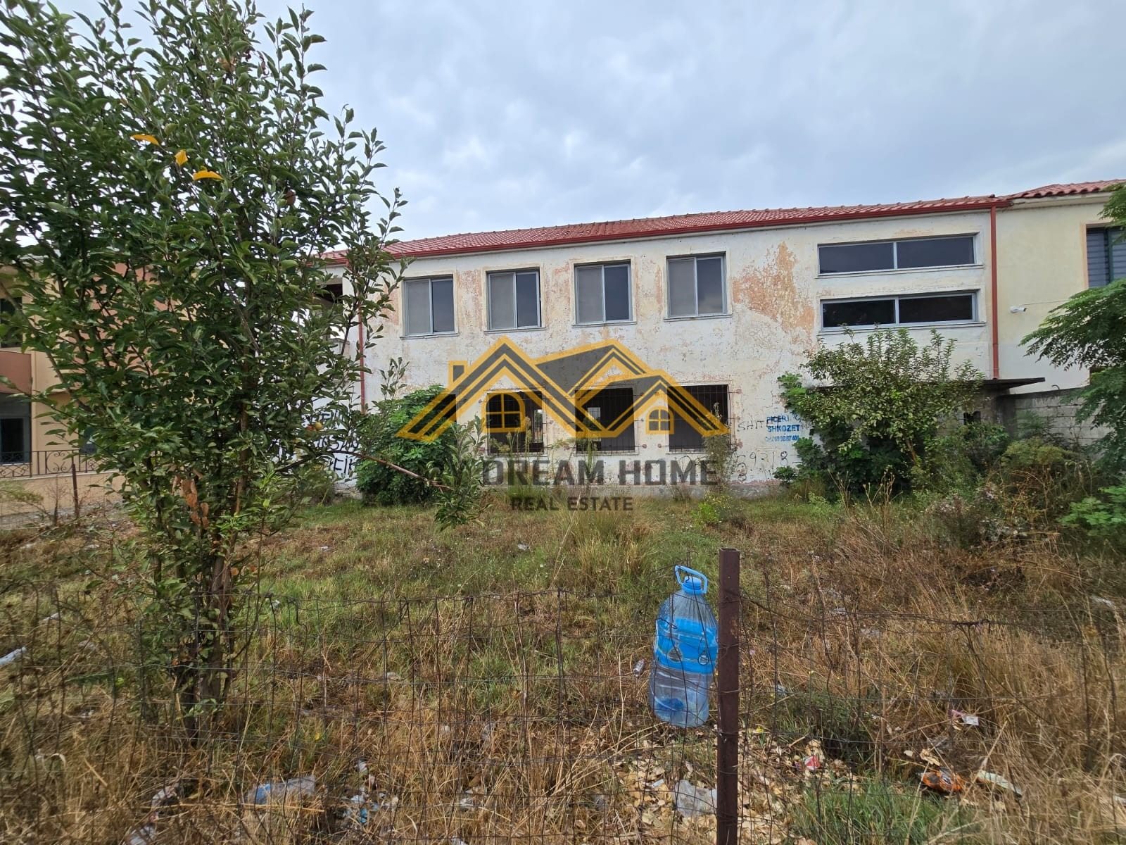 SHITET SHTEPI 2 KATESHE NE XHAFZOTAJ DURRES !