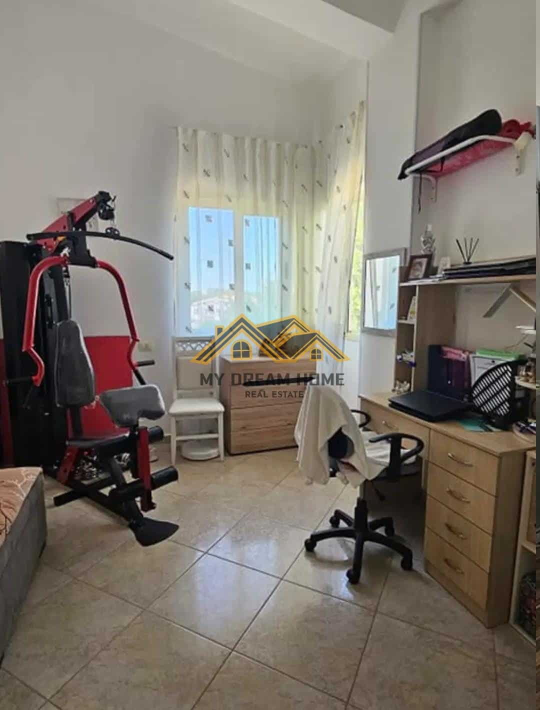 SHITET APARTAMENT NE GOLEM 2+1 POSTE PARKIMI, SHUME PRANE DETIT !! 2