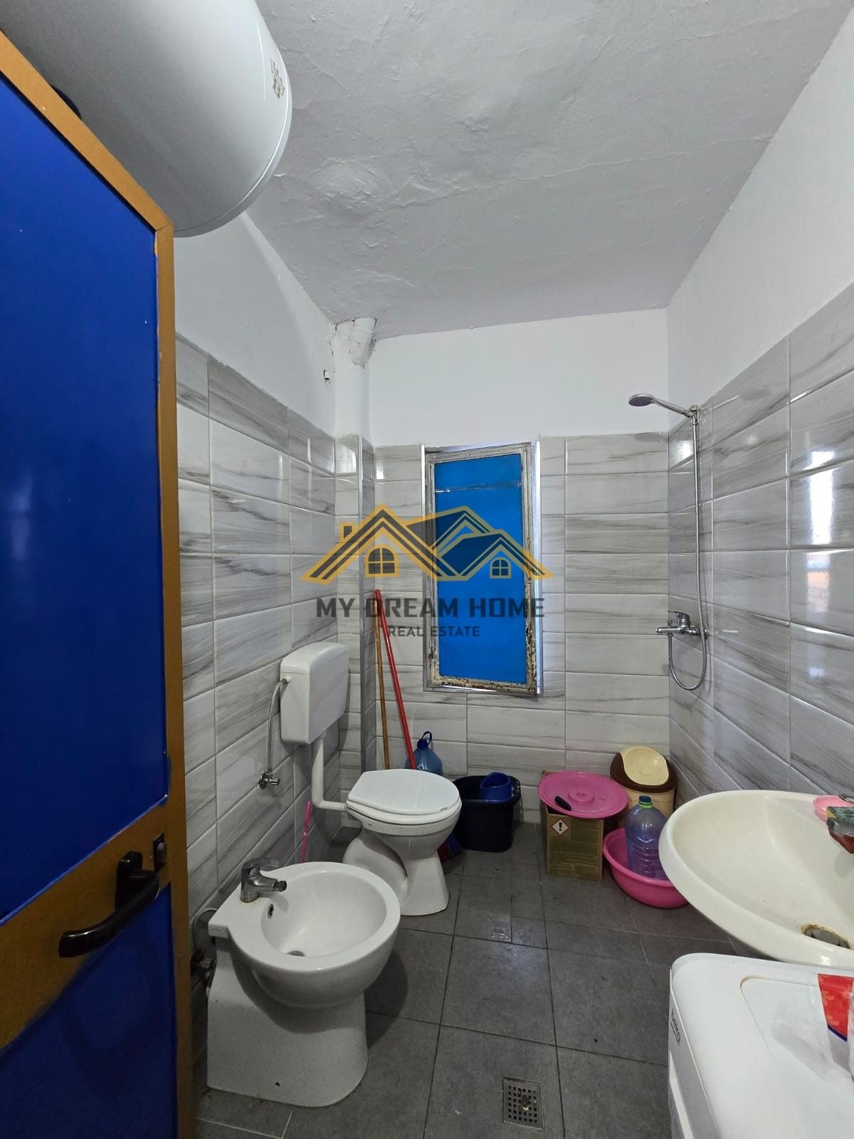 SHITET APARTAMENT 2+1 PRAN VALA PARK NE DURRES! 4