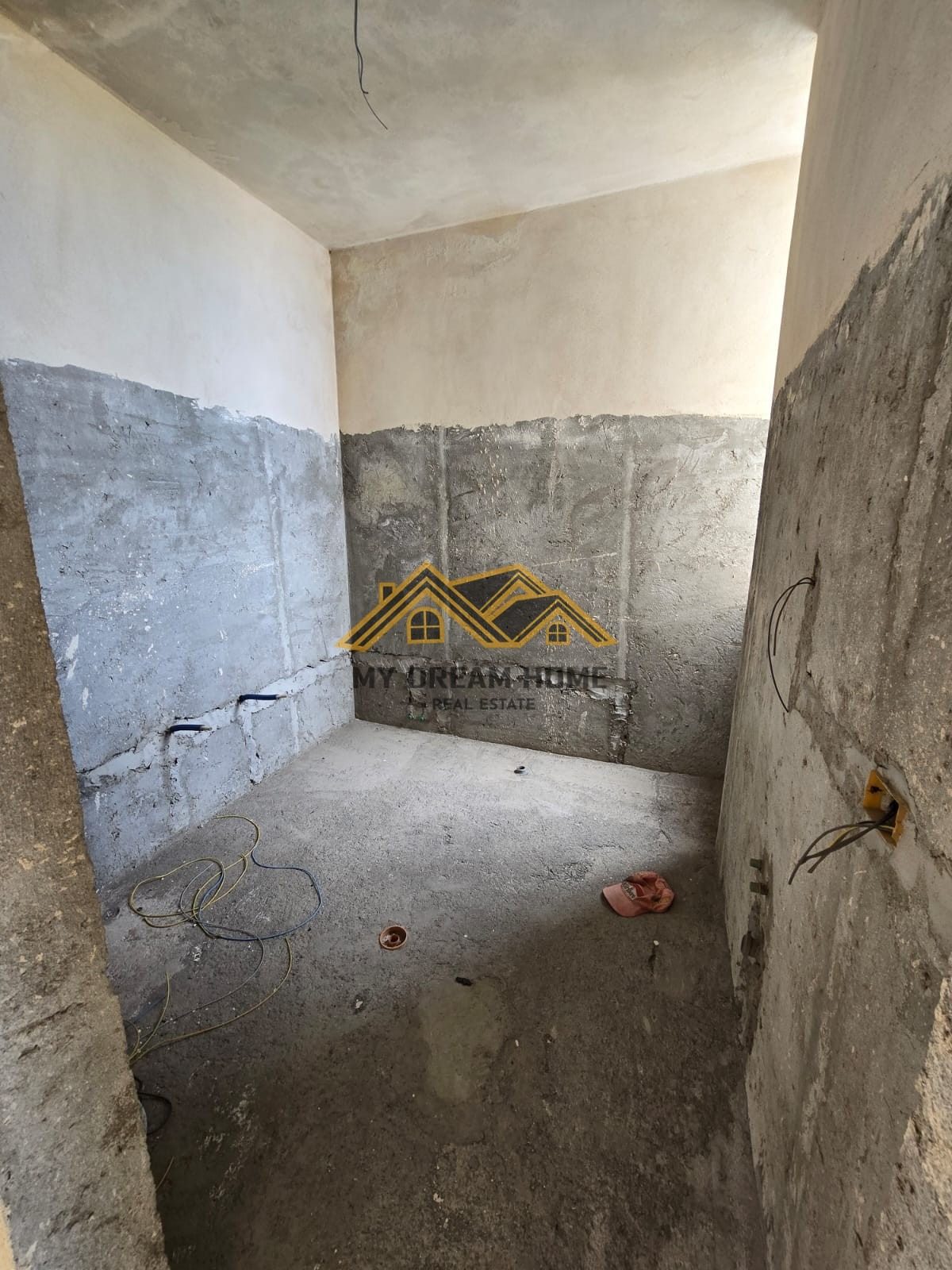 SHITET APARTAMENT 2+1+2 + VERAND TEK ISH RAJONI I POLICIS DURRES! 2