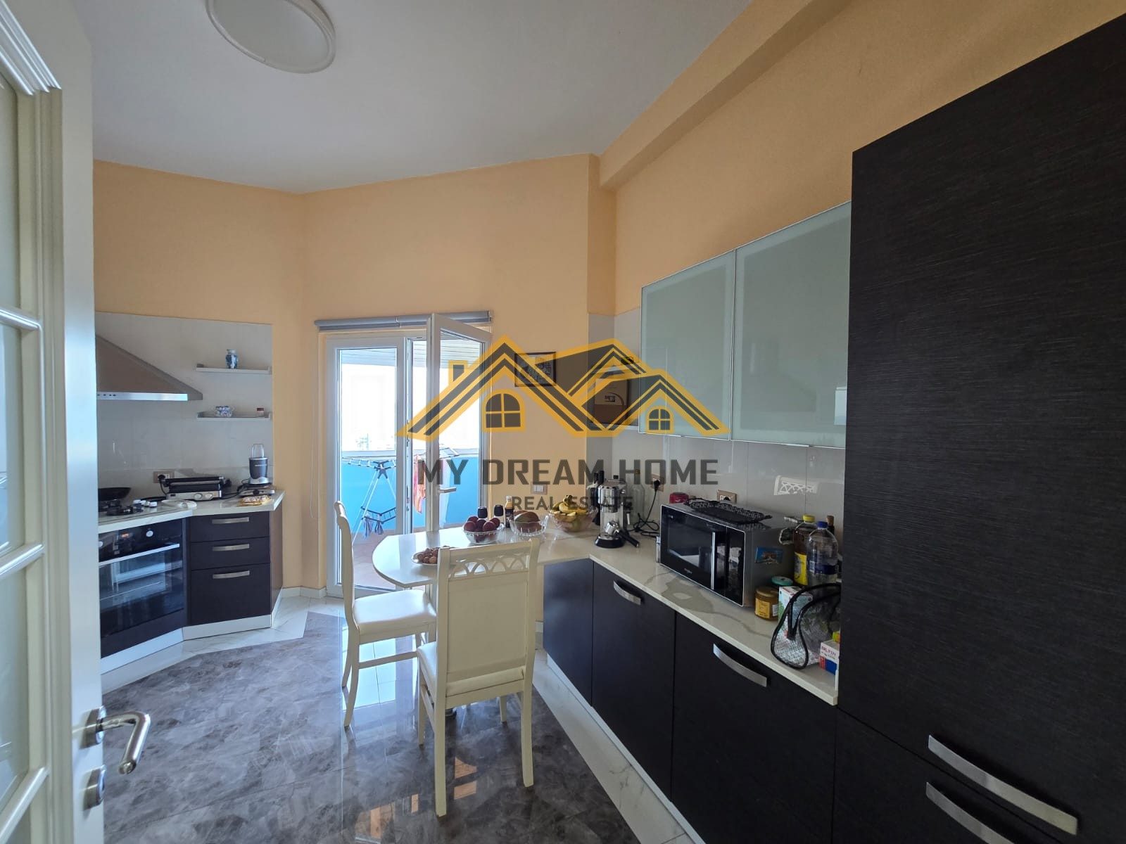 Shitet Penthouse Full me pamje nga deti ne zonen e Vollges. 3