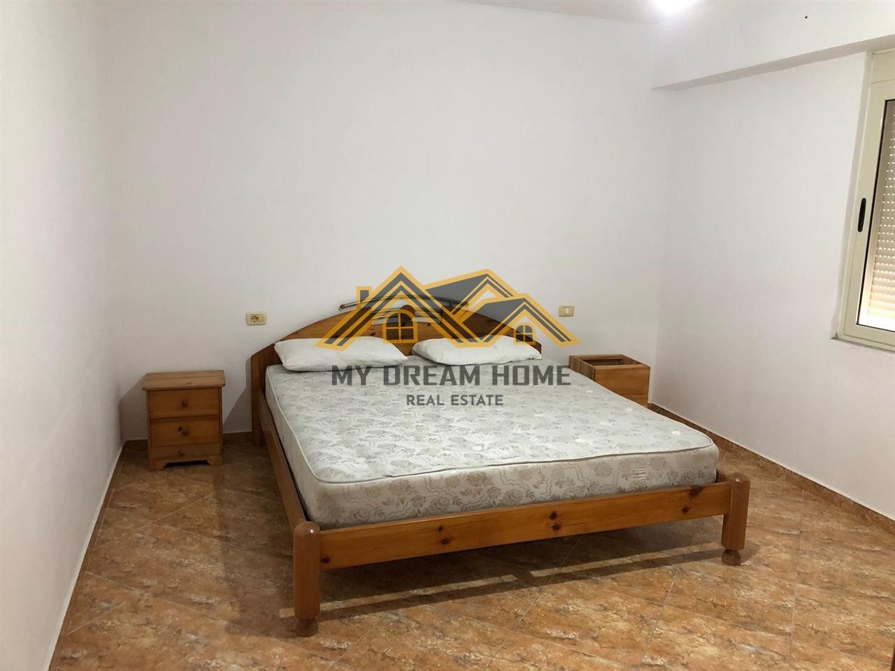 SHITET APARTAMENT 2+1 ME PAMJE NGA DETI TE RROTA E KUQE, PLAZH 2