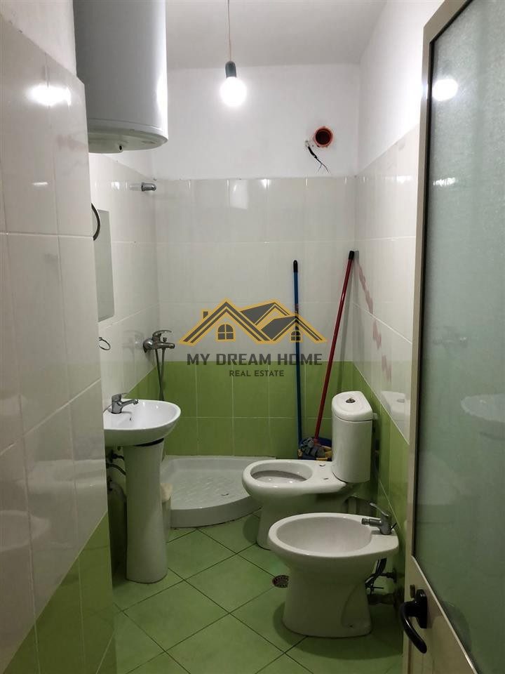 SHITET APARTAMENT 2+1 ME PAMJE NGA DETI TE RROTA E KUQE, PLAZH 3