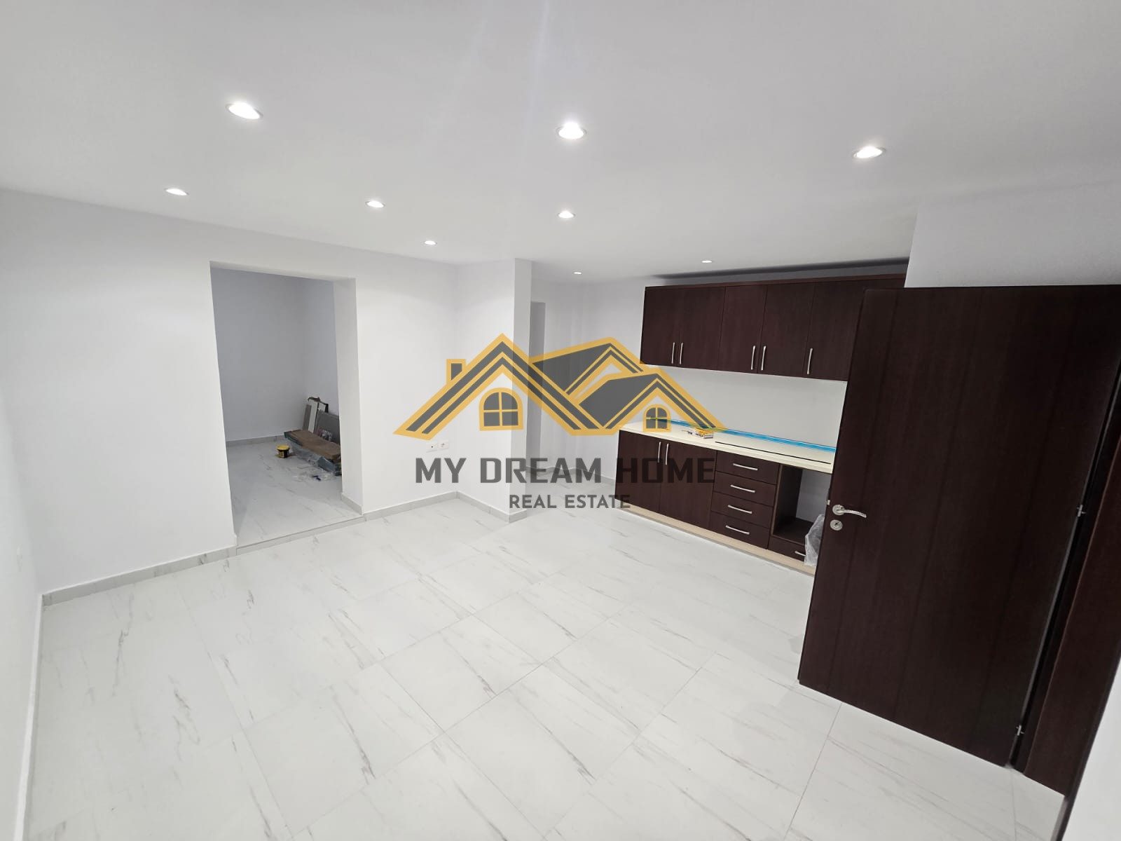 Shitet , Shtëpi Private 2-katëshe , Lagjja Re ,Durres