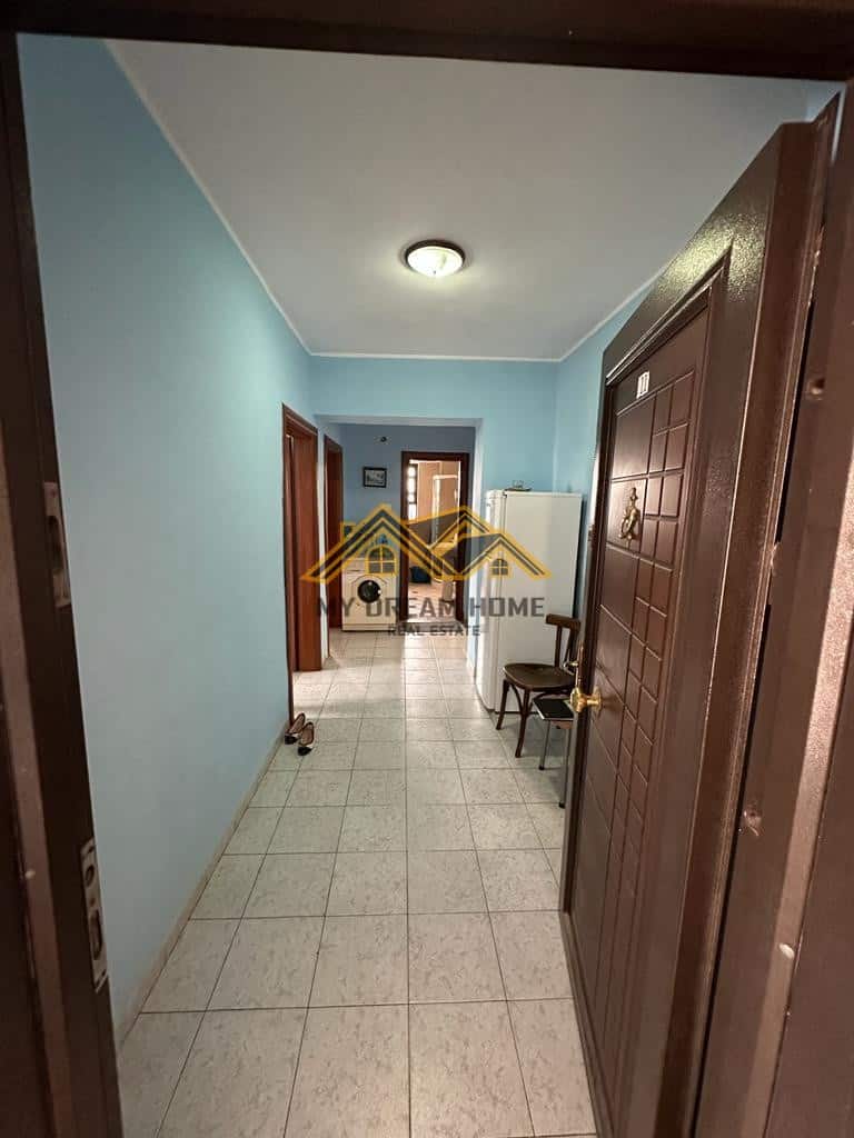 SHITET APARTAMENT 2+1 TEK SPITALI AMERIKAN, DURRES! 2