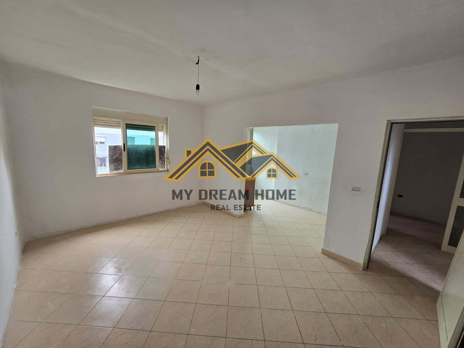 APARTAMENT 1+1 TEK VALA PARK , DURRES PER SHITJE !