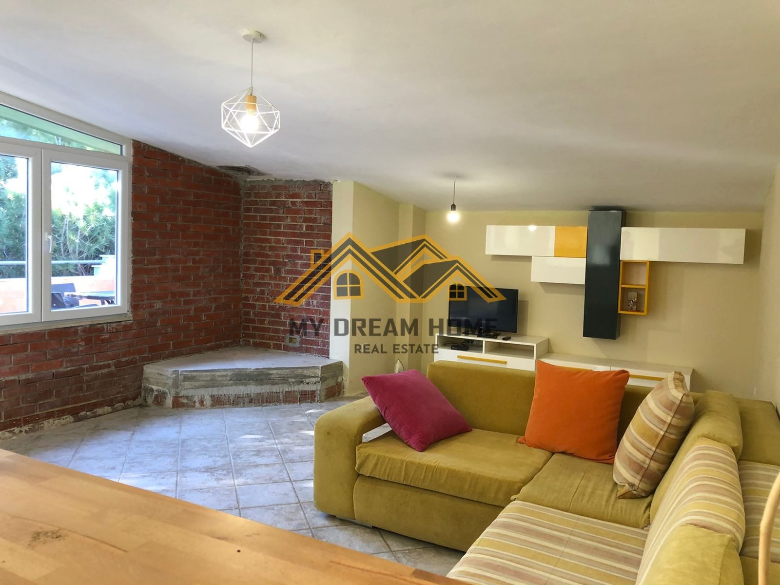 SHITET APARTAMENT 2+1 MALI ROBIT PISHAT E BUTA