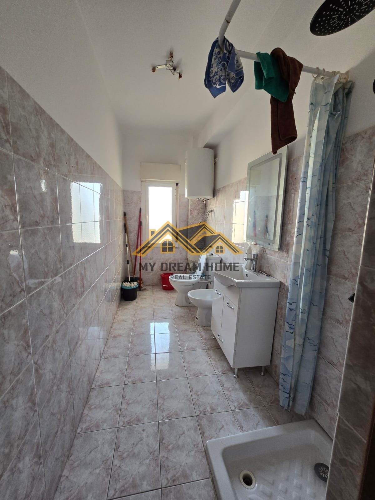 SHITET APARTAMENT 2+1+DEPO+2 BALLKONE AFER STADIUMIT DURRES! 2