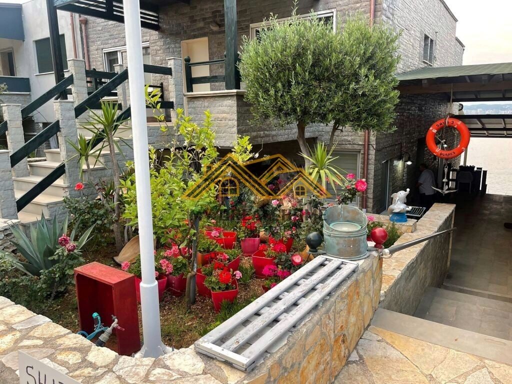 VLORE- AQUAMARINE RESIDENCE: SHESIM APARTAMENT ME PAMJE NGA DETI