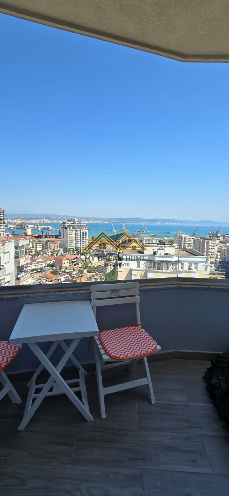 SHITET SUPER APARTAMENT 1+1 ME PAMJE DETI