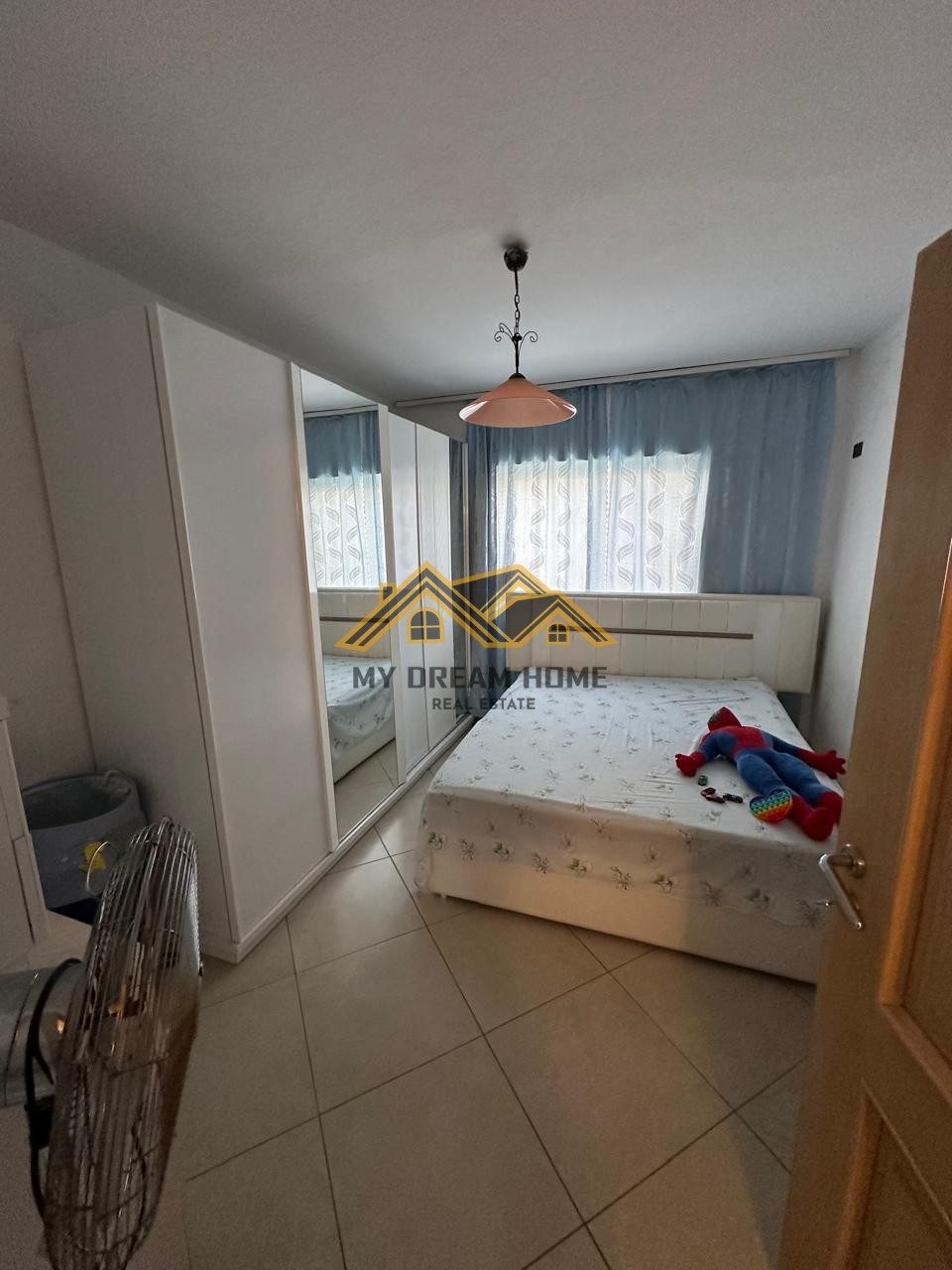 Apartament 2+1 në shitje te Rruga e re e Portit! 2